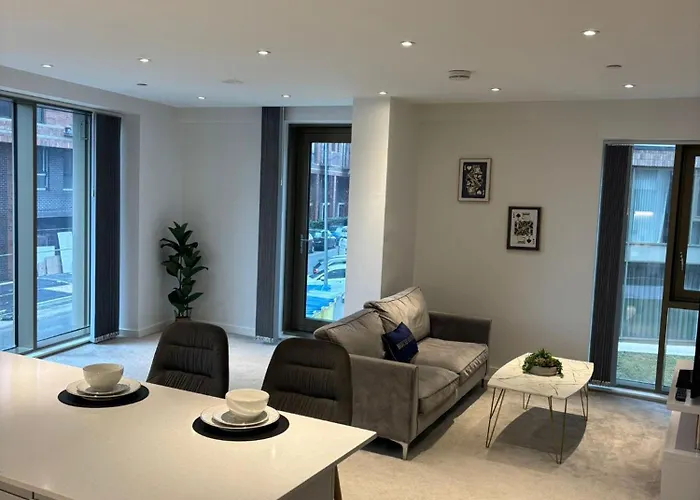 Entire Modern Apartment In Manchester City Centre