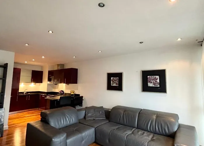 The Lowry River Executive Balcony Apartment